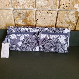 New Vera Bradley Curling & Flat Iron Cover Moon Shadow Meadow